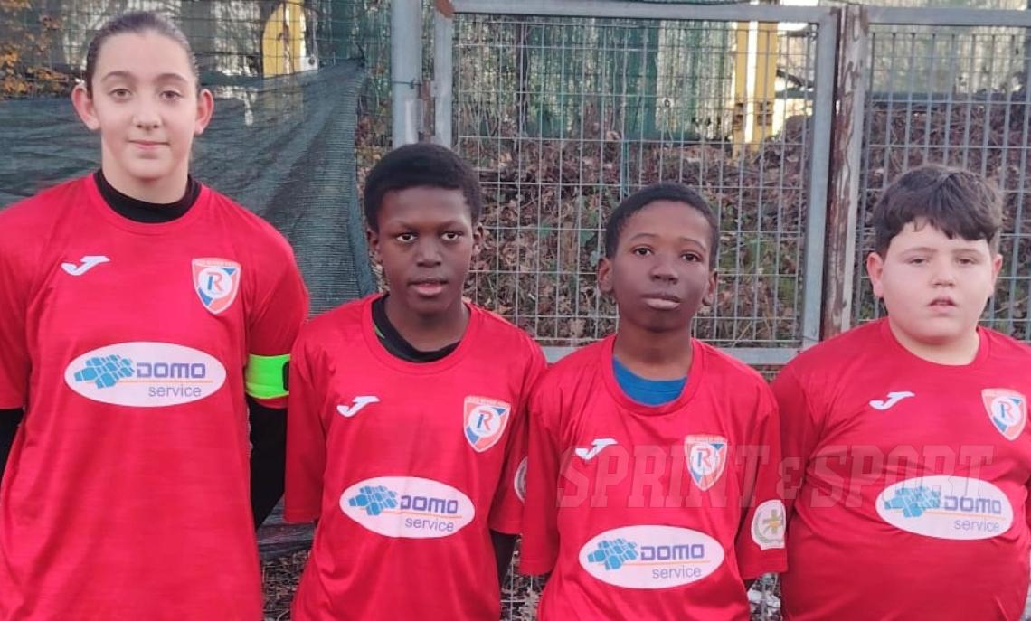 Secondo successo consecutivo e vetta in solitaria: un derby che vale il primato momentaneo