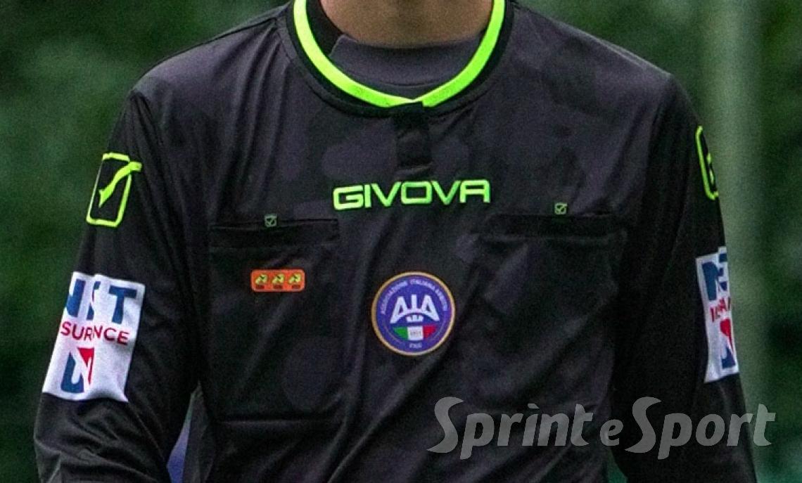 «Espressioni sessualmente esplicite»: squalifica di 4 mesi per la molestia verbale alla dirigente