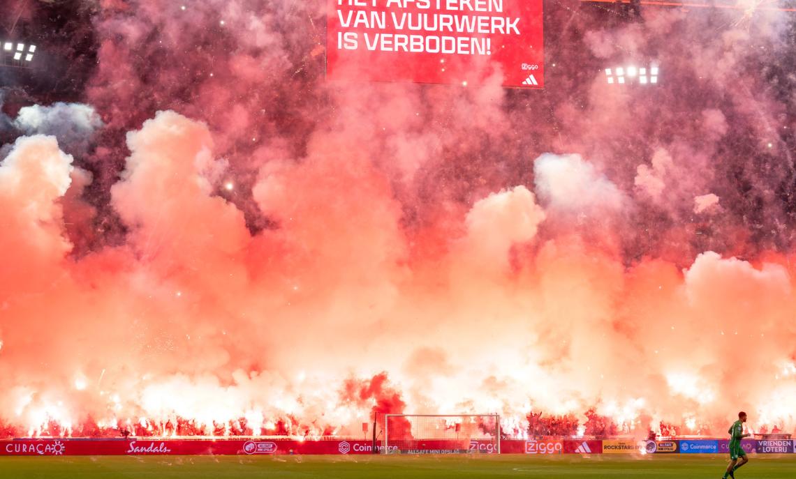 Fuochi in curva, porte chiuse: il conto salato per club e tifosi