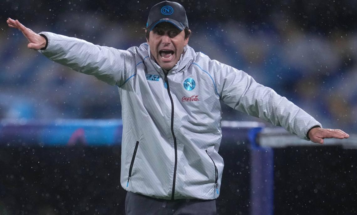 Antonio Conte e Scott McTominay: paura in volo e  atterraggio d'emergenza