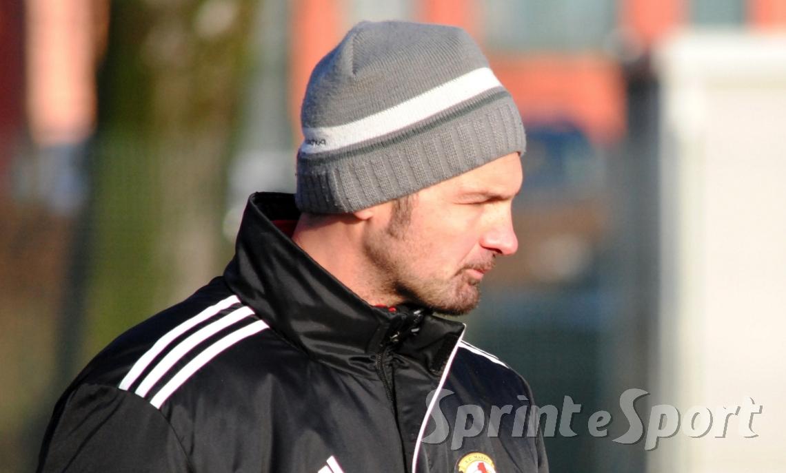 Oscar Grande, oramai ex allenatore della Caronnese