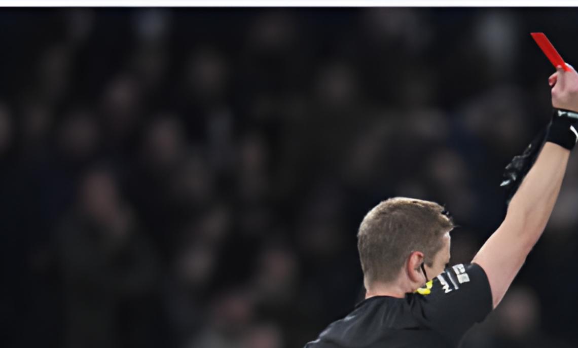 Fuorigioco, stop di 2 minuti e VAR pi&ugrave; incisivo: il calcio davanti allo specchio delle sue regole