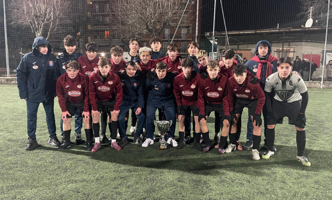 Sisport e Barcanova con la coppa al cielo.&nbsp;Il Collegno Paradiso ricorda Aldo Masciav&egrave;