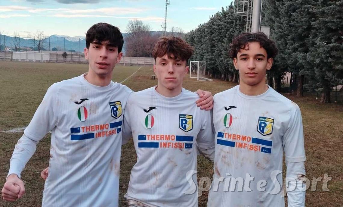 Il bomber &egrave; implacabile, il numero 3 una freccia inarrestabile: gli ospiti fanno il colpaccio e vincono il big match di giornata