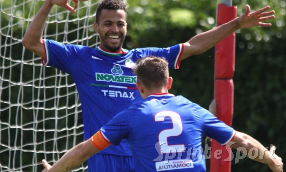 Vado e Ligorna botta e risposta ma occhio al Sestri. Asti sarebbe in Eccellenza, Biellese e Varese vittorie da sei punti. In foto Barzotti a segno contro il Chisola