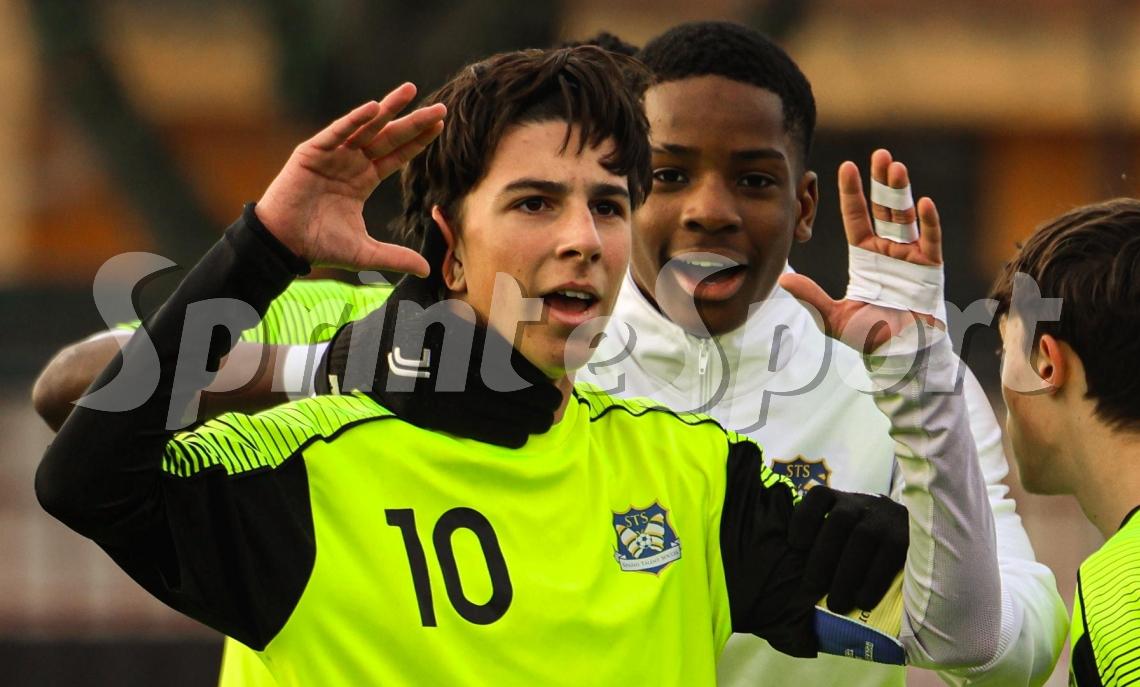 Il bomber pi&ugrave; in forma del campionato fa un'altra vittima: sotto i suoi colpo cade anche il fortino