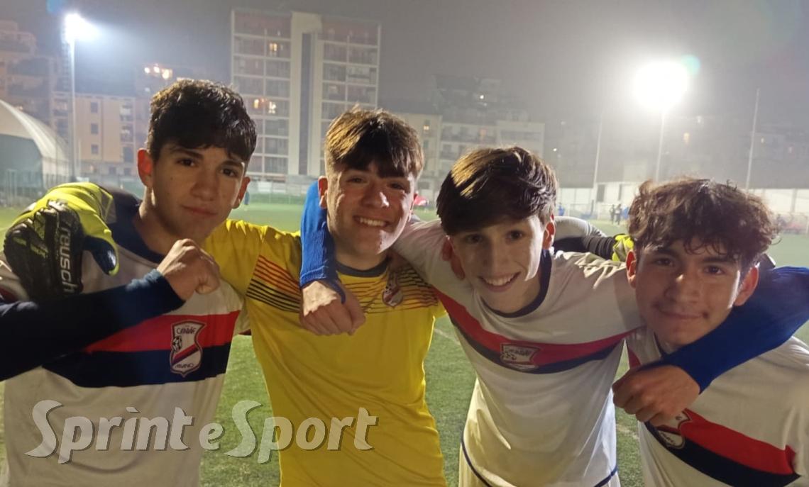 Lo scontro al vertice &egrave; pazzesco! Con una rimonta allo scadere difendono la vetta