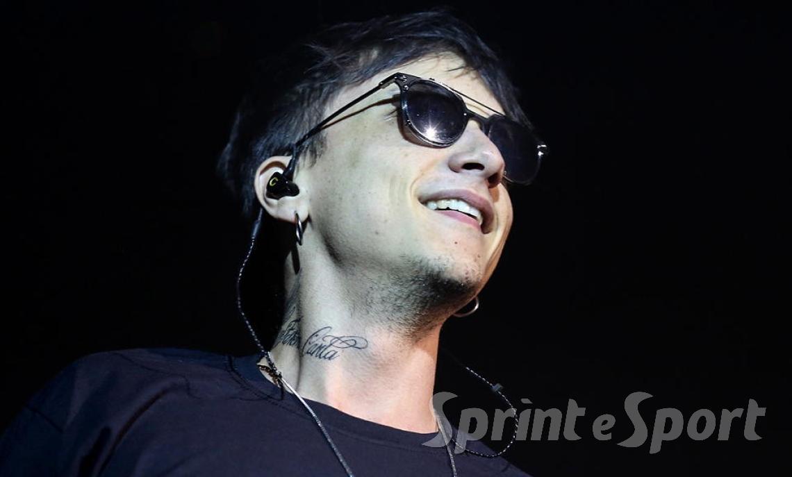 ultimo compie 30 anni e accende &ldquo;la favola per sempre&rdquo;: il retroscena di sanremo 2019 e il mega-raduno a tor vergata