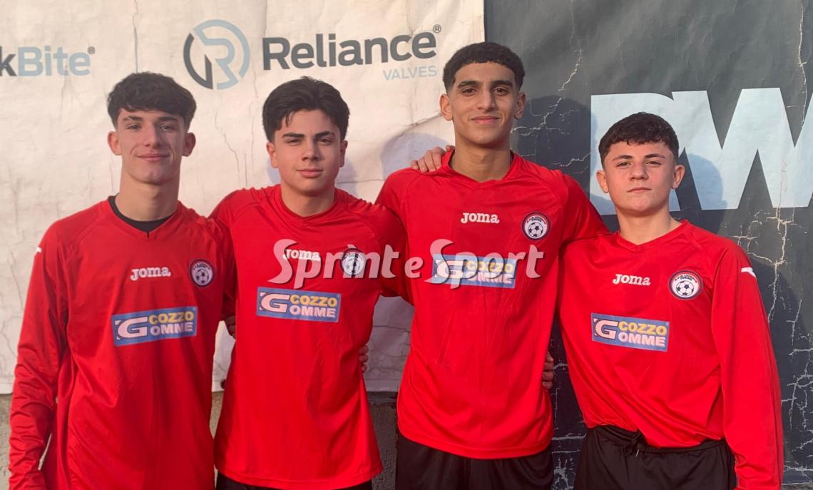 Calano la cinquina e puntano dritti alla salvezza: lo scontro per evitare i playout &egrave; rossobl&ugrave; 