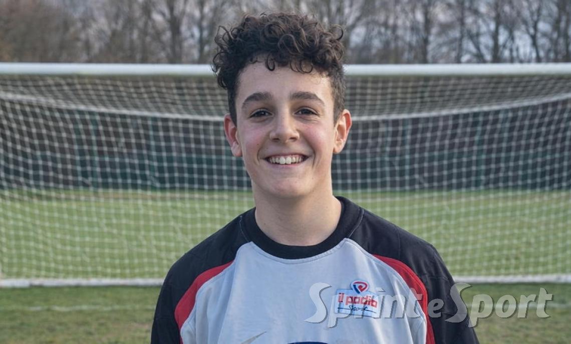 Denis Specchio, il volo del giovane portiere: due rigori parati con la maglia di pap&agrave;