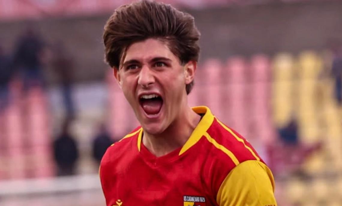 Mattia Liberali, il trequartista che dribbla gli spazi: dal Milan al Catanzaro, dove il talento sceglie la strada pi&ugrave; ripida