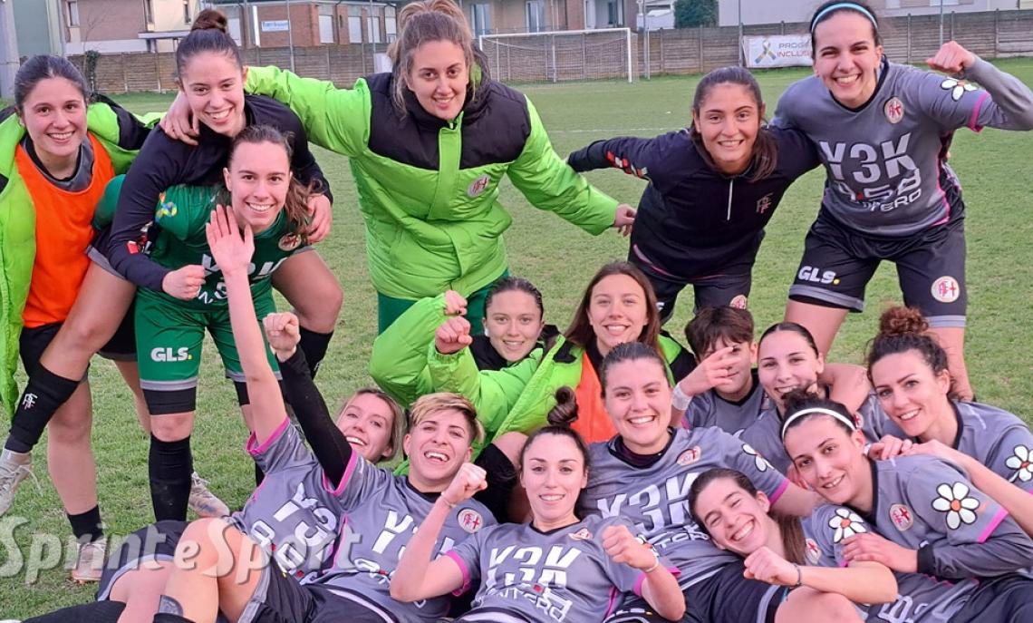 L'esultanza dell'Acf Alessandria dopo la vittoria con il Torino Women