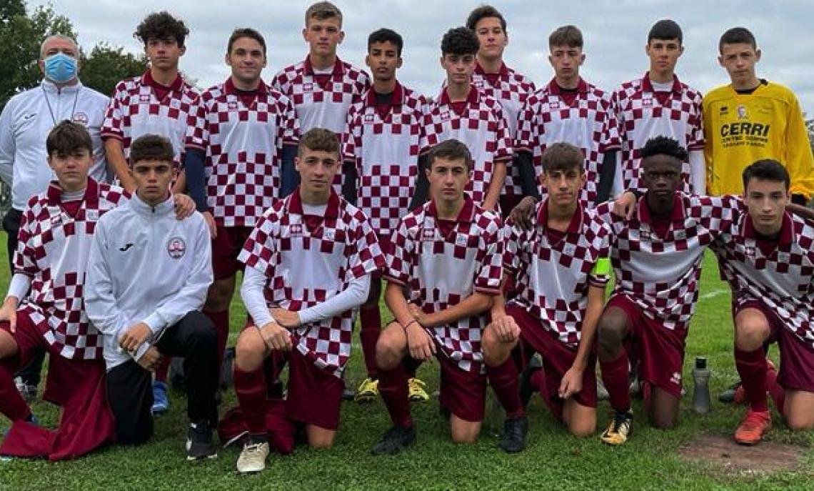 Sporting Valentino Mazzola-Sporting TLC: sfida incandescente tra le due squadre, Lenoci incanta con le sue giocate, poi Sarr trascina i suoi fino al pareggio