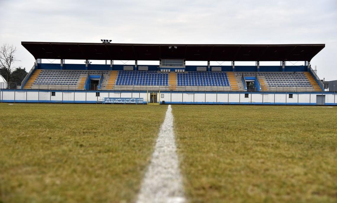 Lo stadio XXV Aprile di Carate Brianza (foto Folgore Caratese)