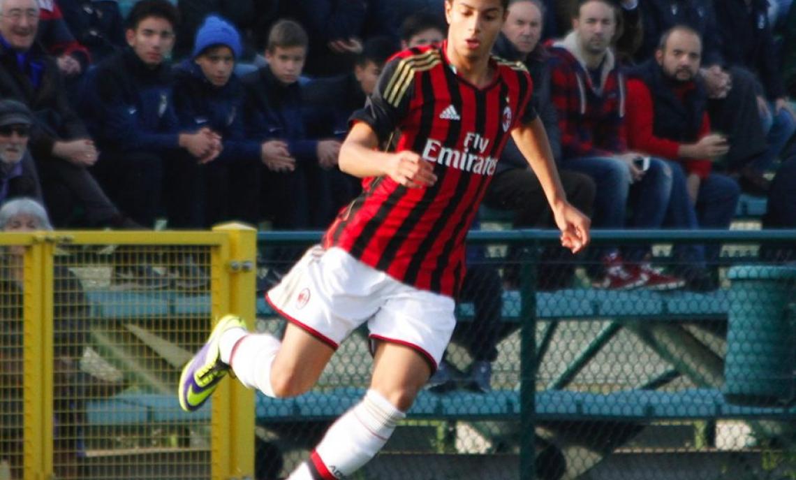 Hachim Mastour in un derby di Allievi Nazionali