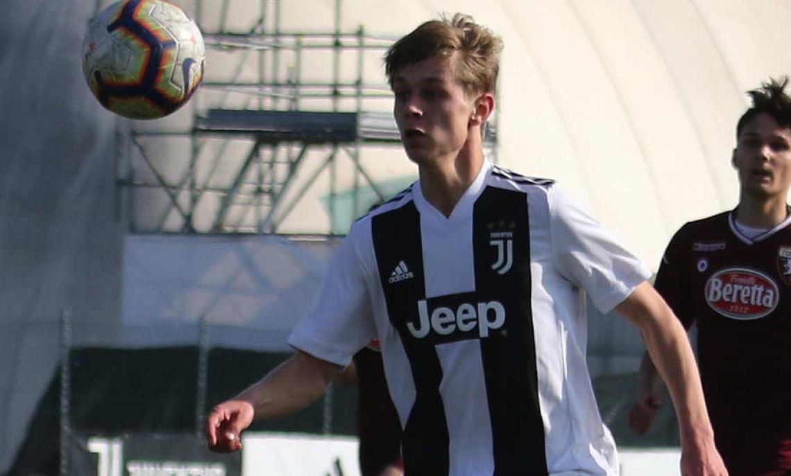 Hans Nicolussi Caviglia, Juventus