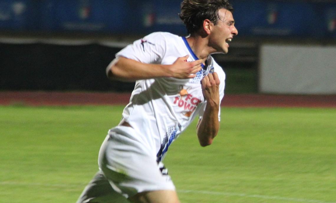 Pordenone-Renate: questa l'esultanza di Tramutoli per la rete che ha certificato l'approdo alla finale Scudetto Under 17 Serie C