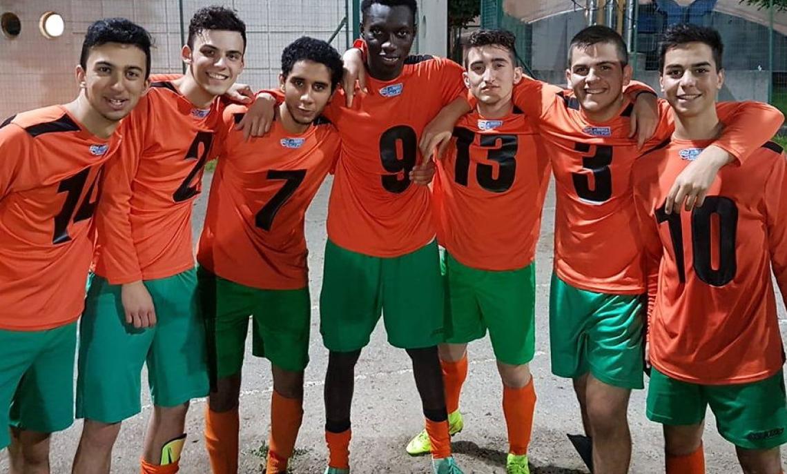 razzismo pulcini aurora desio