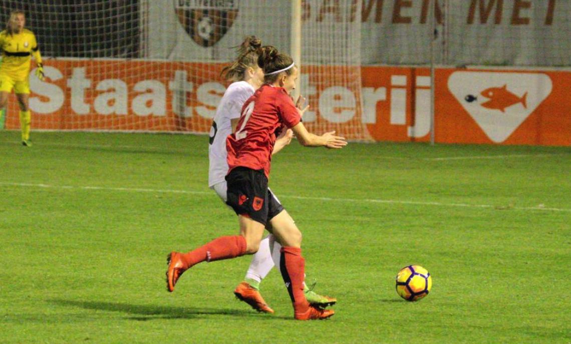 Eni Sulo con la maglia dell'Albania