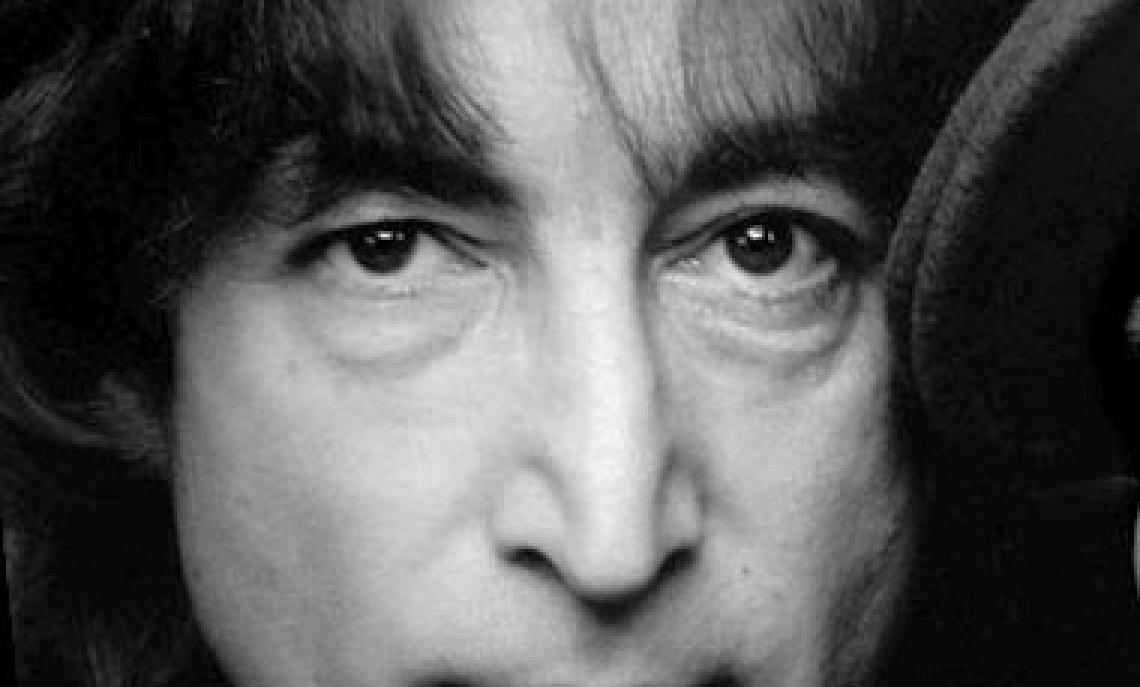 John Lennon nel 1980, l'anno della sua tragica scomparsa