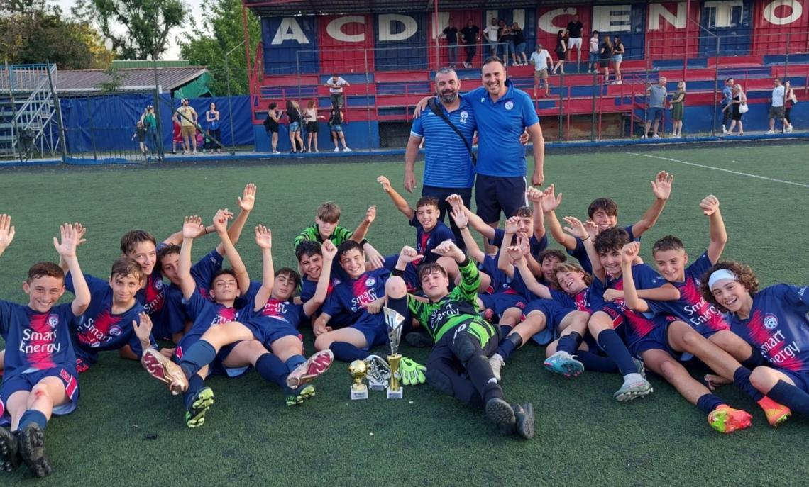 I rossoblù calano il poker e salutano alla grande la Scuola Calcio