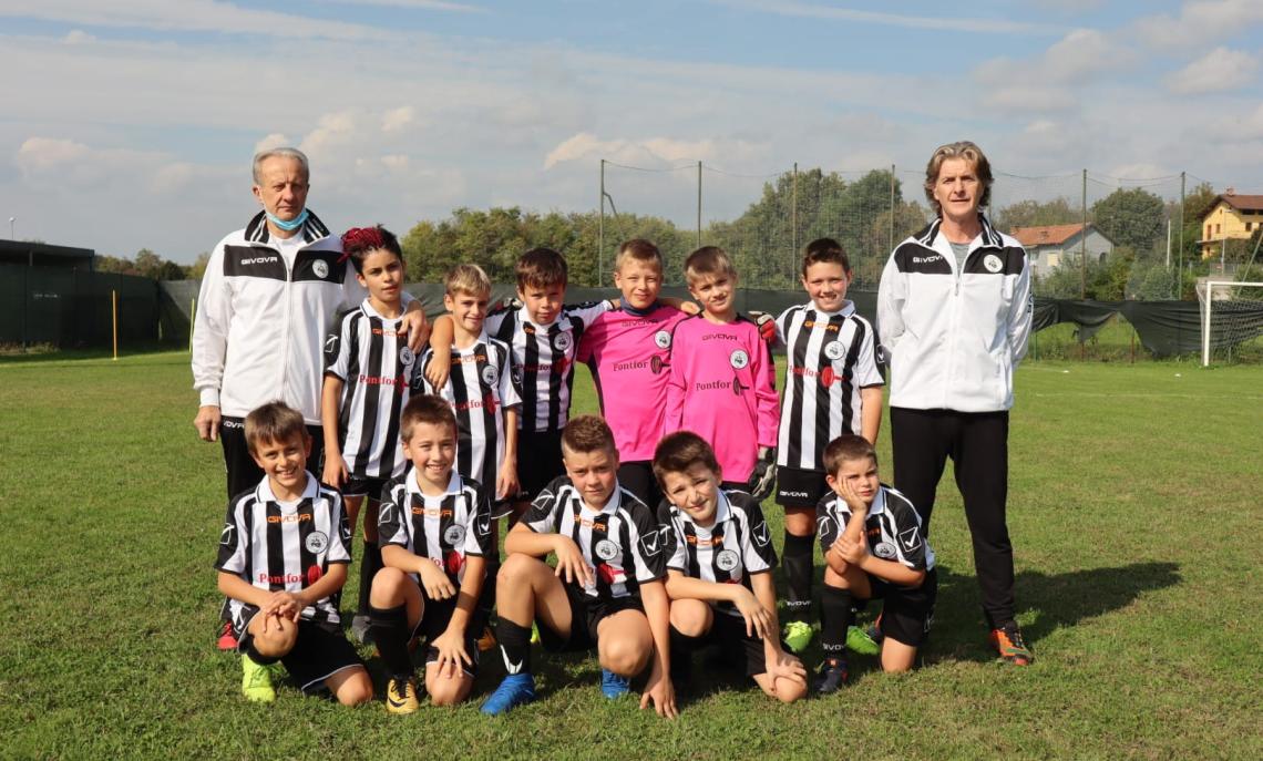 Mauro Giolitto e i pulcini misti dell'atletico pont