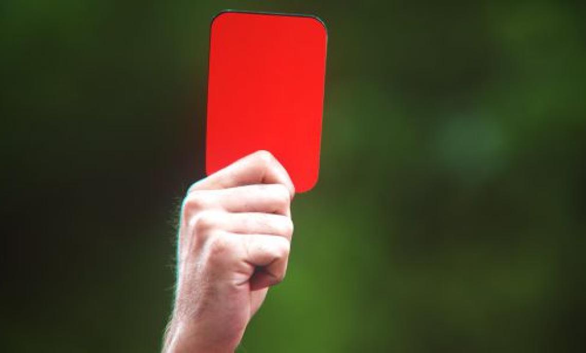 cartellino-rosso-nuove-regole-nel-calcio-inglese