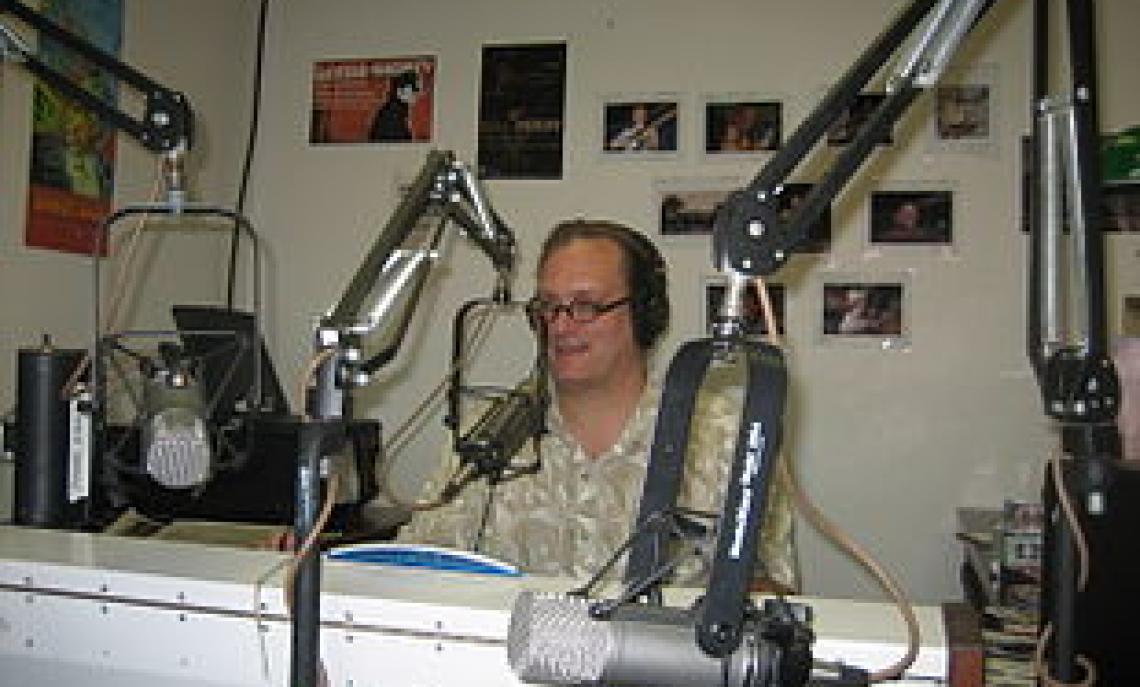 Radio - studio radiofonico (foto da wikipedia.org)