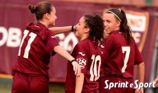 Under 19 femminile, Torino-Baveno Stresa 13-0: l'esultanza di Nicole Grieco, Nicole Nardi e Francesca Bessone (foto Cassar&agrave;)