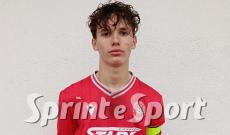 Gli errori difensivi decidono una sfida combattutissima: gli outsider del campionato fermano la corazzata seconda