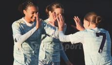 Under 14 Provnciali Torino, Girone D: Juventus Under 15 femminile-Pancalieri 3-0, l'esultanza di Alice Maestri Narcisi e Maya Raffaelli per il gol del 2-0 (foto Cassarà)