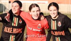REGIONALI PIEMONTE UNDER 15 FEMMINILE: Venaria-Accademia Torino 2-2, in foto Chiara Lisci, Paola Mellano e Alessia Carenza