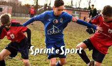Under 14 Provinciali Torino Girone D, Duomo Chieri-Moncalieri 1-1: il capitano Davide Esposito vs Alessandro Partiti e Alexandru Gologan (foto Cassar&agrave;)