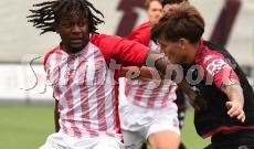 Thierry Henry fa l'1-1 per il Club Milano: due gol in due prensenze!