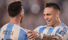 Lionel Messi e Lautaro Martinez