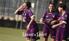 L'esultanza di Valentina Ingannamorte in Borgo Vittoria - Biellese 0-10 di Promozione