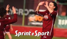 Under 19 femminile, Cit Turin-Torino 0-6, l'esultanza di Nicole Grieco e Giulia Gullo (foto Cassar&agrave;)