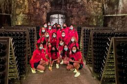 Cortefranca femminile: tour della cantina e presentazione con Carlo Tavecchio, il brindisi augurale per la prossima serie cadetta