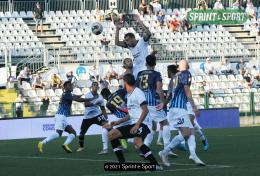 Pro Vercelli-Lecco: il rientrante Bunino è glaciale dal dischetto, primi 3 punti per i Leoni