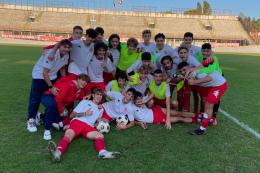 Cade la regina della classifica subendo cinque gol in casa