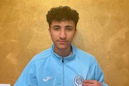 Lontano dai campi per un malore, ora i compagni gli dedicano una vittoria