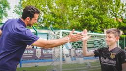 Lucarelli ha prima convinto Buffon e adesso ha una squadra imbattuta con zero reti subite