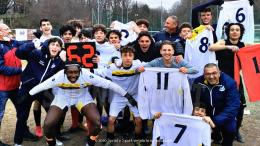 Ambulanza, partita sospesa, 8 gol, 11 cartellini: big match infinito, succede di tutto