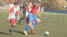 Vantaggio biancorosso, poi la rimonta della squadra rossoblù: la fotogallery