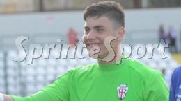 Fa come Buffon a 17 anni: appare dal nulla e para subito tutto tra i Prof