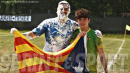 Festa campionato, la squadra saluta Mattia che se ne va a Barcellona