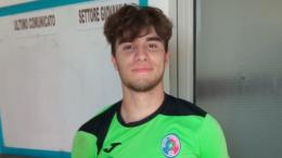 Eroe per un giorno: l'attaccante va in porta e para un rigore ai vice-campioni