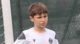 Fino a 2 anni fa era un attaccante, oggi fa il portiere e studia già da fuoriclasse