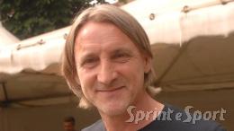 30 anni fa l'ultima salvezza, per centrare di nuovo l'obiettivo la neopromossa sceglie il tecnico specialista in miracoli