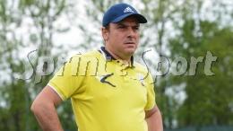 Il tecnico allenerà i rivali e porta con sè il capocannoniere del girone